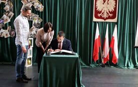 Galeria aktualności Uroczyste zakończenie roku szkolnego maturzyst&oacute;w 43