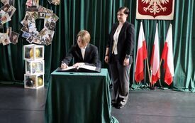 Galeria aktualności Uroczyste zakończenie roku szkolnego maturzyst&oacute;w 63